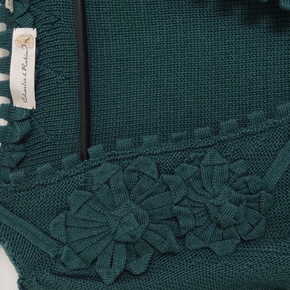 Charlie & Robin Size Small 100% Wool Green Floral Crochet Hook Loop Sweater - Picture 5 of 16